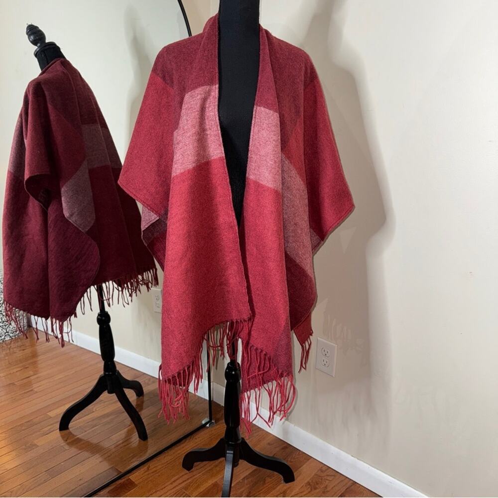Woolrich One Size Fringed Shawl Cape Poncho Southwestern Ranch Maroon
